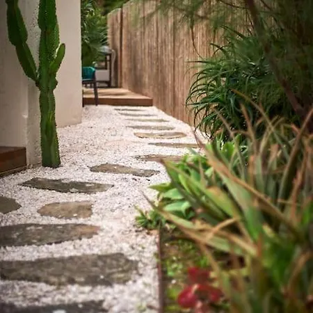 House 3 Bedrooms-3 Bathrooms-swimming Pool-tennis Сasa de vacaciones *